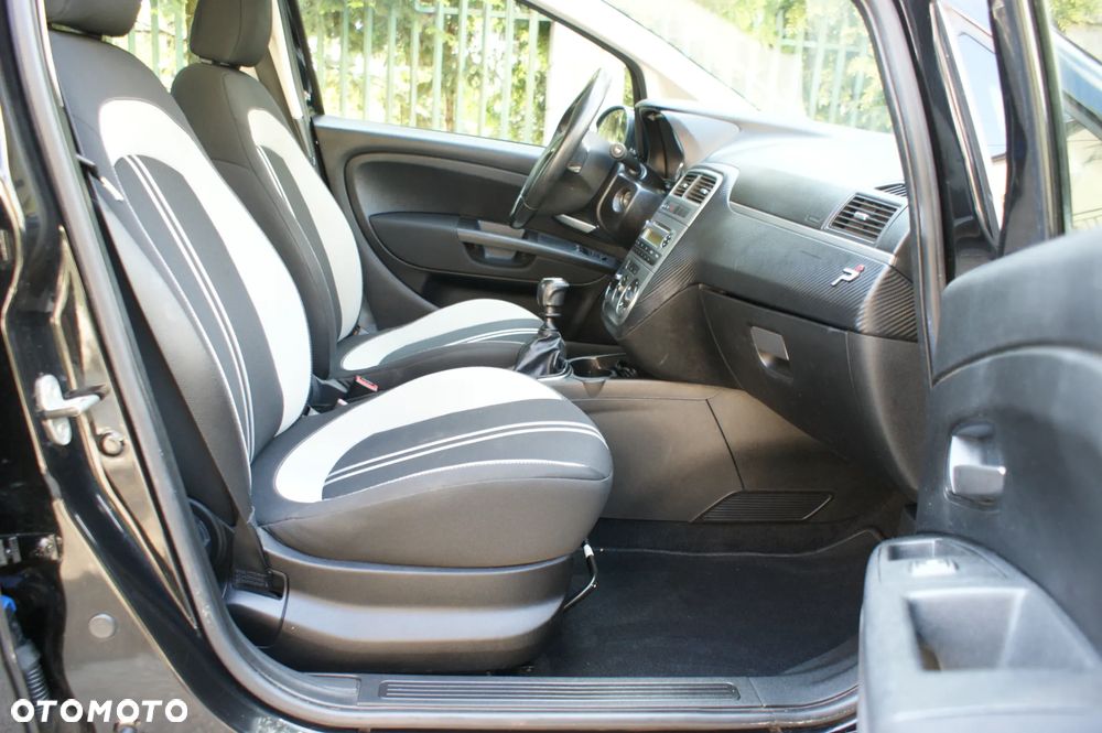 Fiat Grande Punto - 10