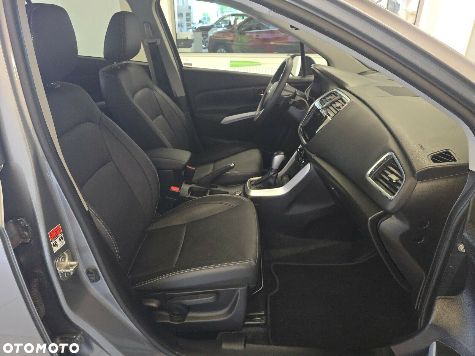 Suzuki SX4 S-Cross 1.4 T Elegance Sun 4WD - 13