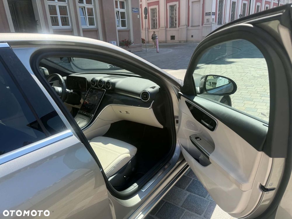 Mercedes-Benz Klasa C 200 mHEV 4-Matic Avantgarde - 9