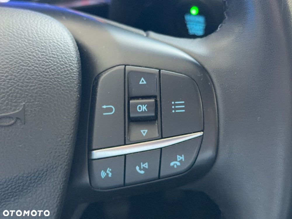 Ford Kuga - 25