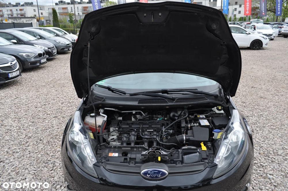 Ford Fiesta 1.25 Champions Edition - 22