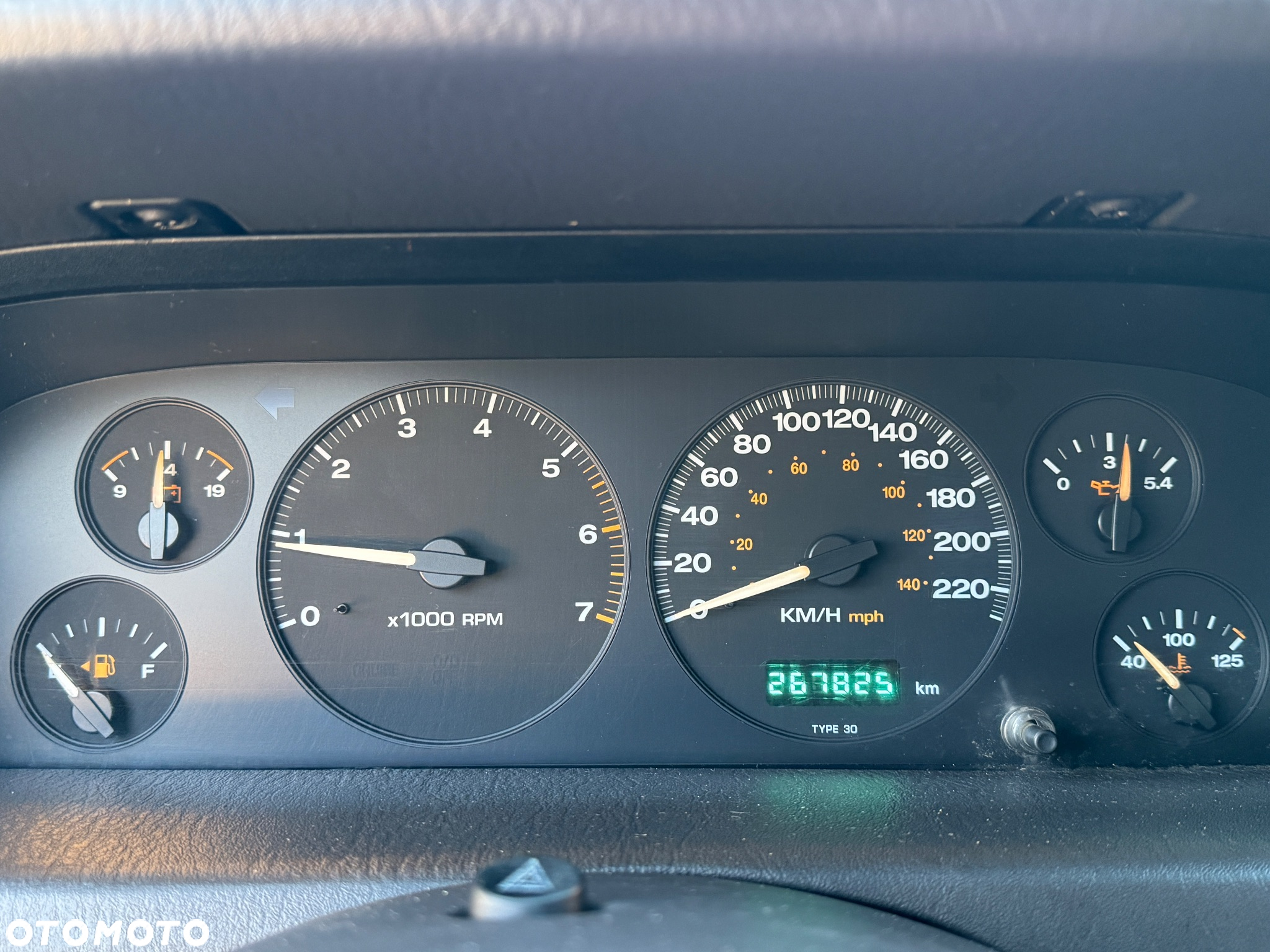 Jeep Grand Cherokee 4.0 Laredo - 14