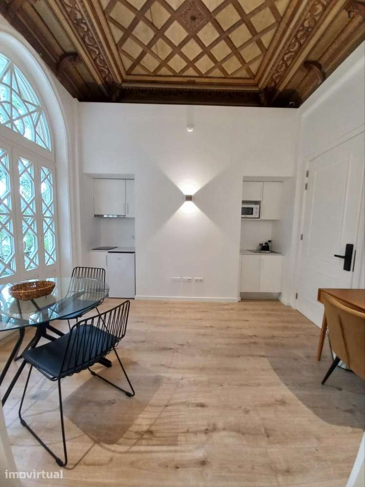 Estúdio - localizado em Montes Claros Coimbra - Grande imagem: 4/7