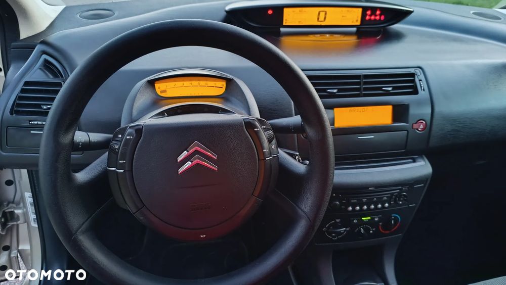 Citroën C4 1.4 16V SX - 22