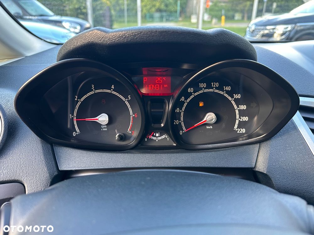 Ford Fiesta 1.4 Autom Titanium - 10
