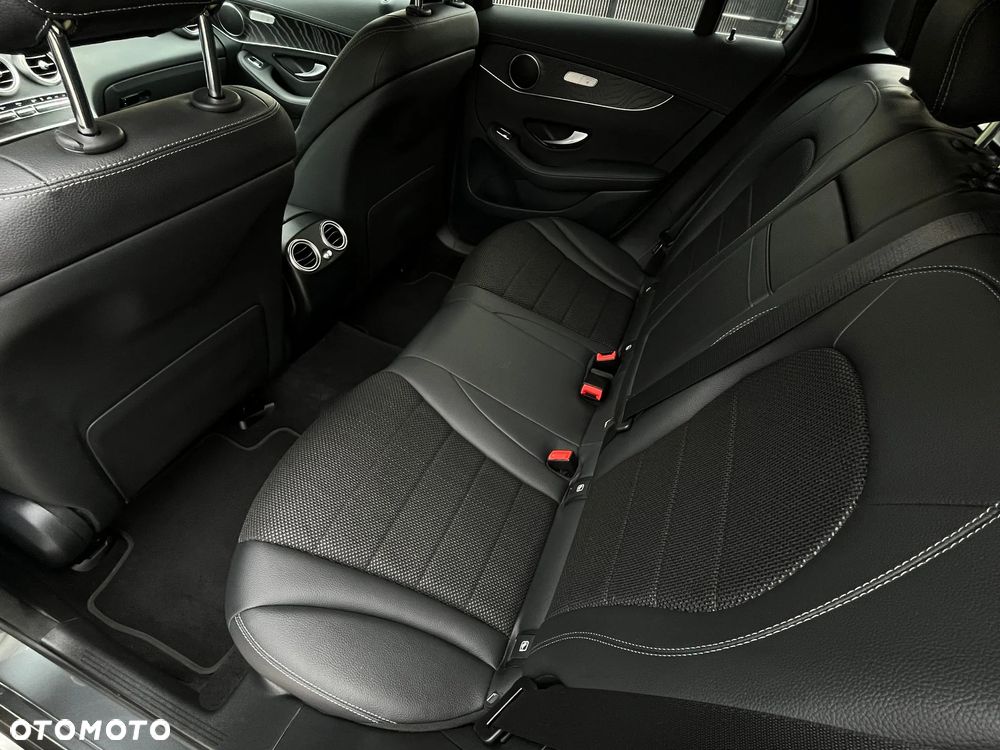 Mercedes-Benz GLC 300 e 4-Matic - 19