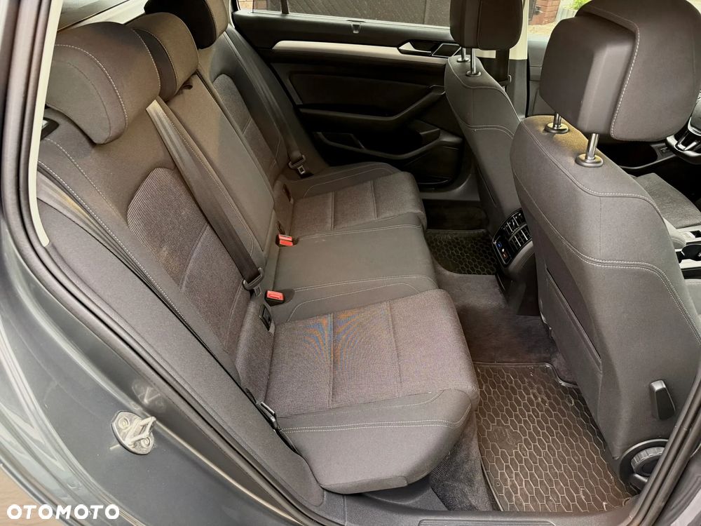 Volkswagen Passat 2.0 TDI BMT Comfortline - 20