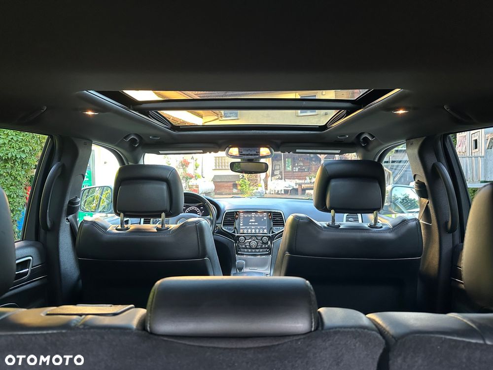 Jeep Grand Cherokee - 14