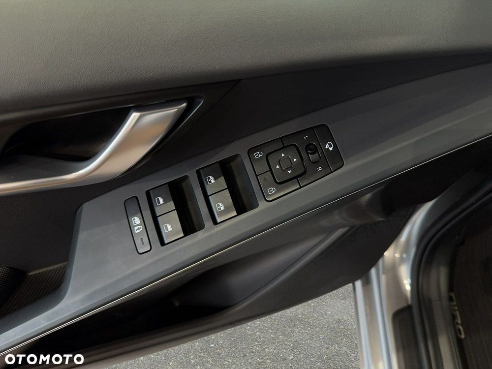 Kia Niro - 37