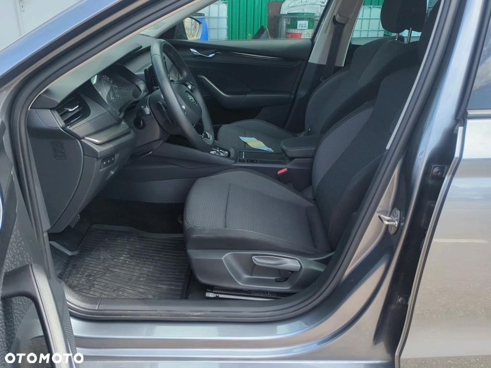 Skoda Octavia 2.0 TDI Ambition DSG - 9