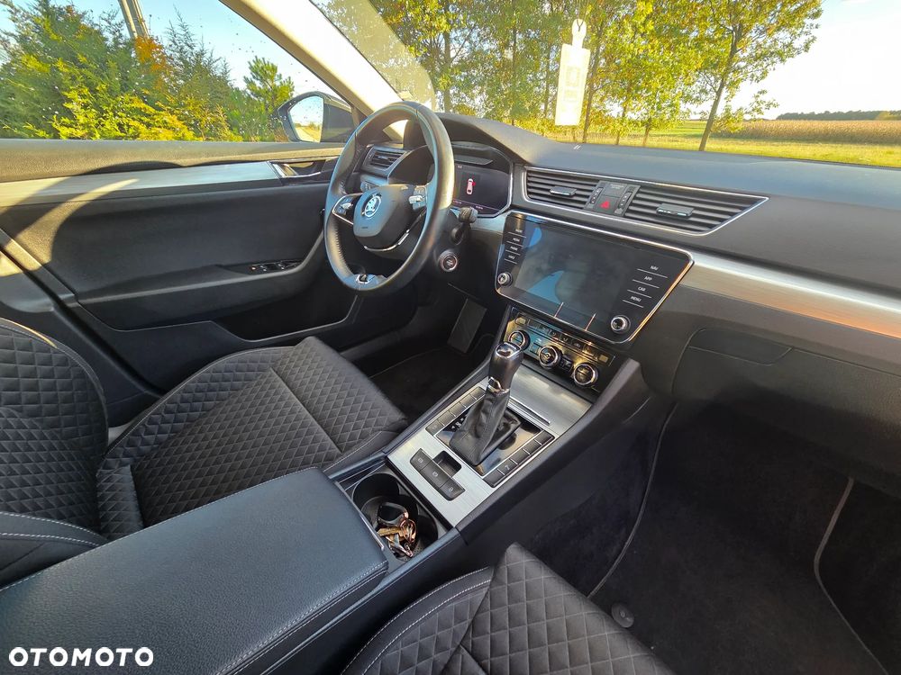 Skoda Superb 2.0 TDI SCR Ambition DSG - 10