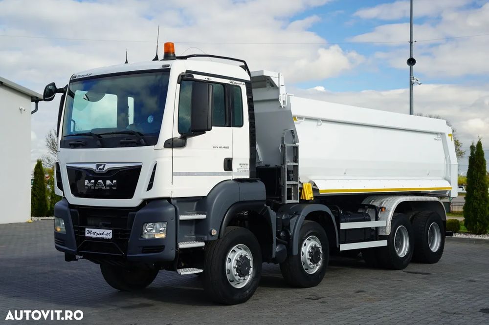 MAN TGS 41.460 / 8x6 / BASCULANTĂ CU DESCĂRCARE SPATE - 5,9 M / MANUALĂ / NAVIGAȚIE / - 9