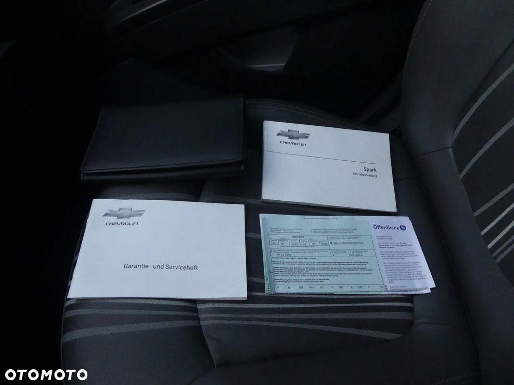 Chevrolet Spark 1.0 LT - 16