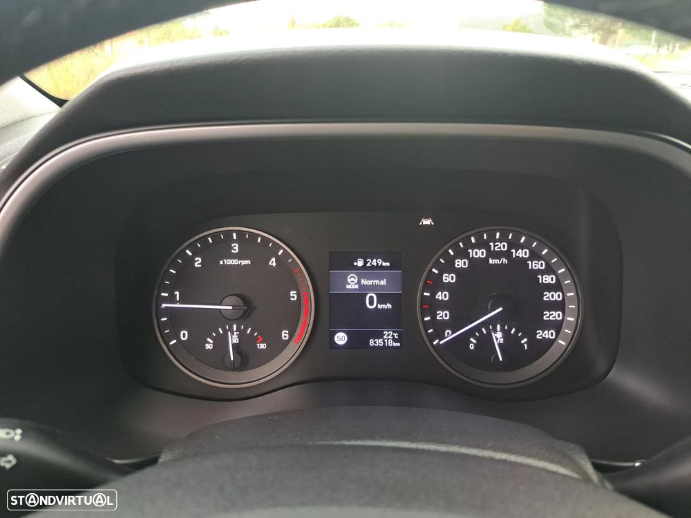 Hyundai Tucson 1.6 CRDi Premium +P.Pele+P.Style - 24