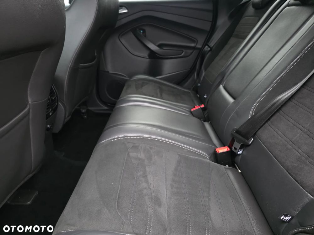 Ford Kuga 2.0 TDCi FWD ST-Line - 24