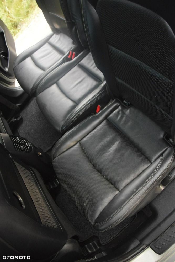 Kia Carens - 30