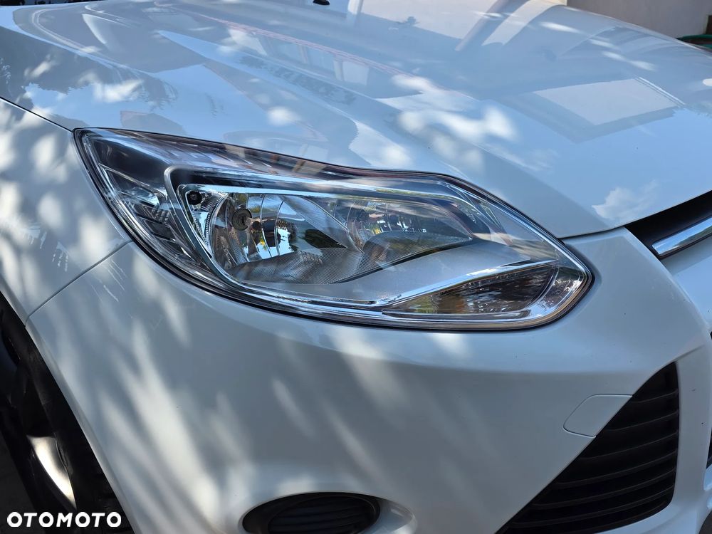 Ford Focus 1.6 TI-VCT Ambiente - 17