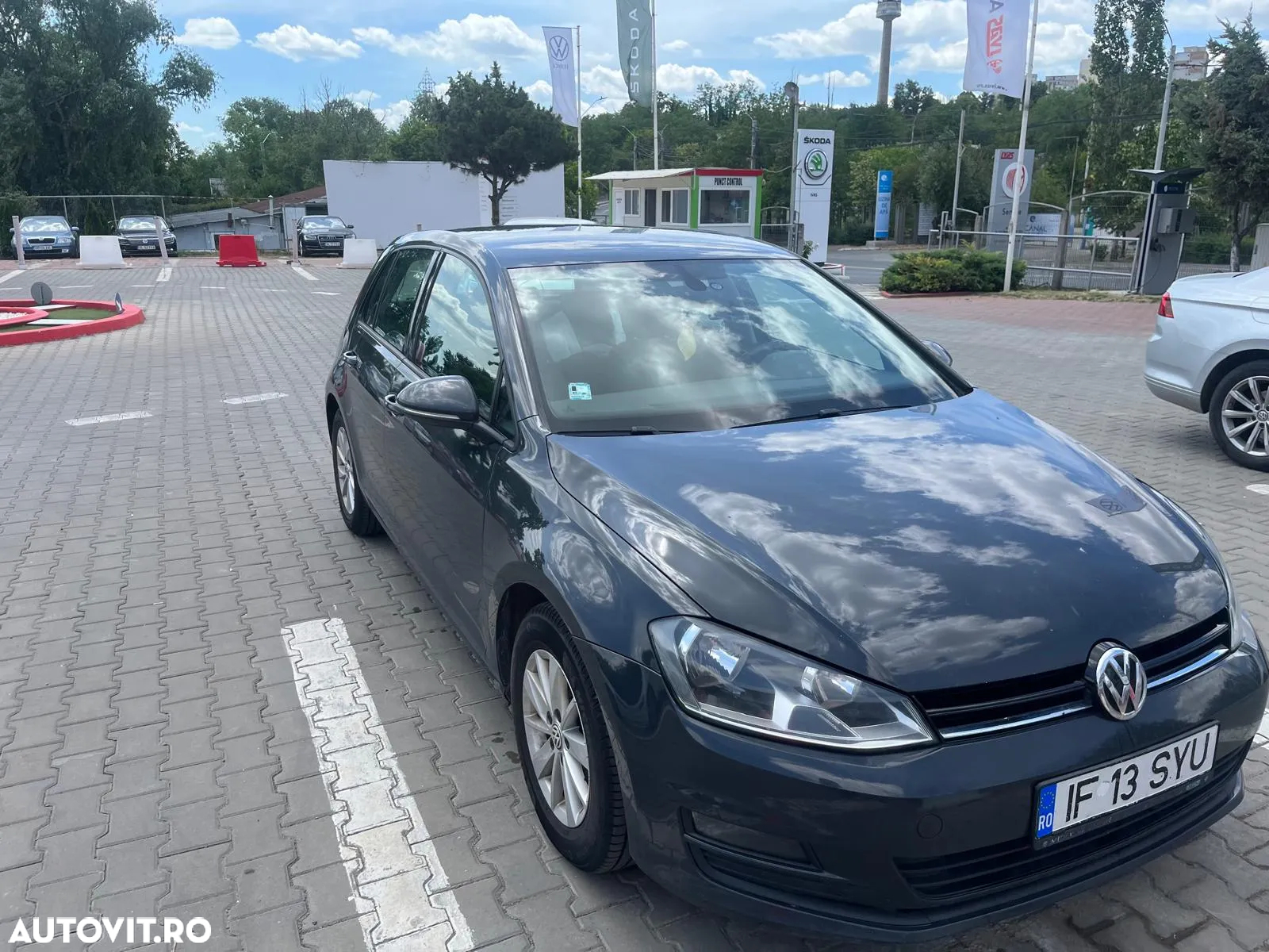 Volkswagen Golf - 15