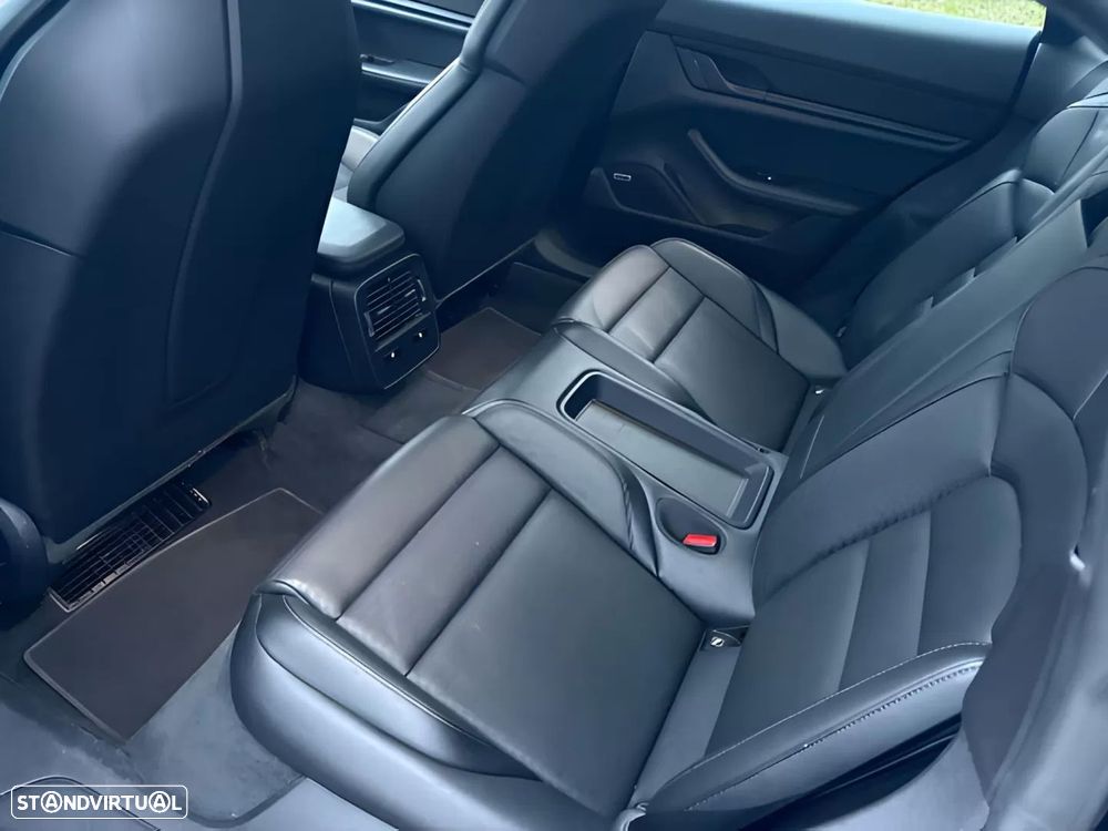 Porsche Taycan 4S - 8