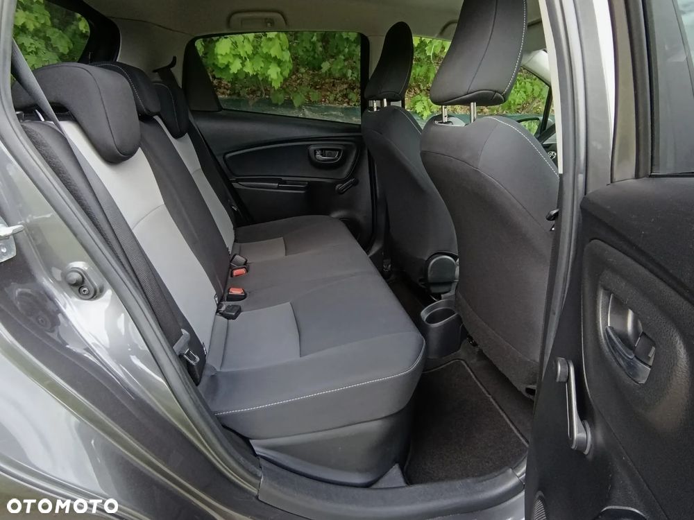 Toyota Yaris Hybrid 100 Premium - 18