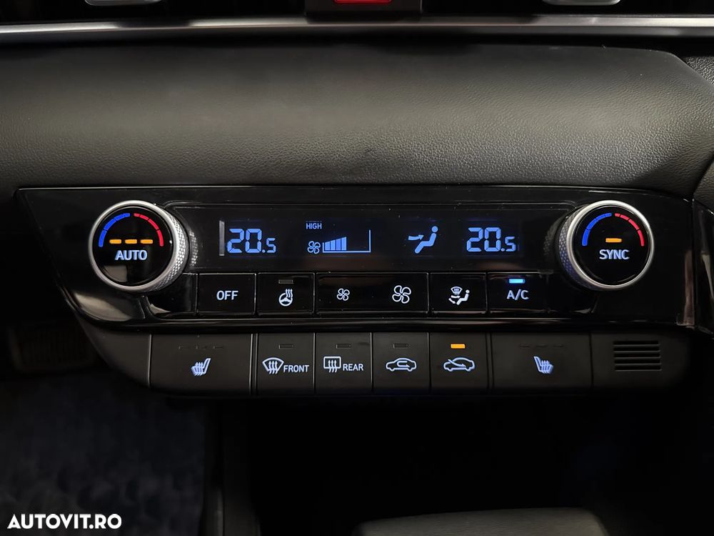 Hyundai Elantra - 18