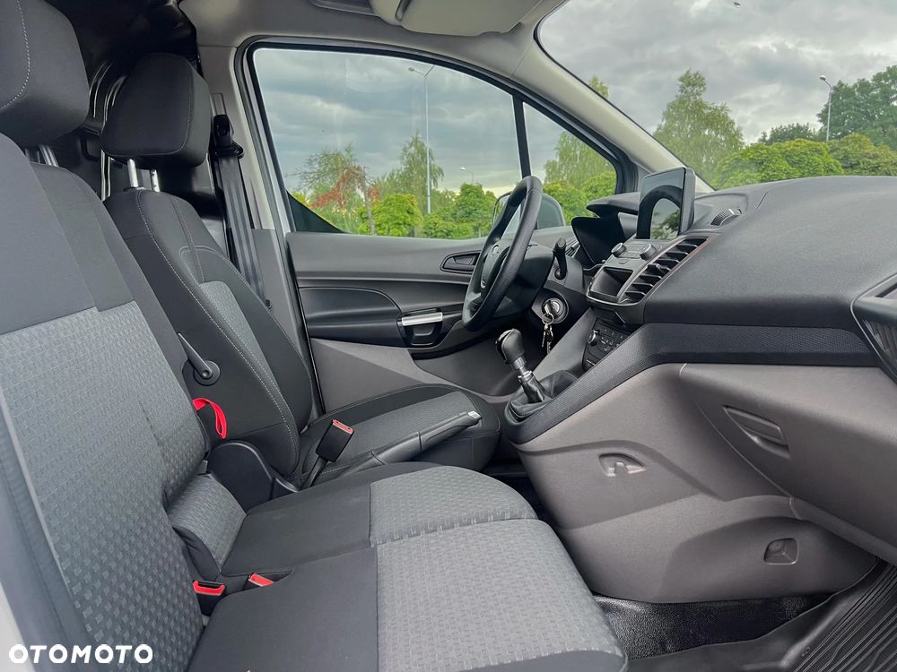 Ford Transit Connect - 27