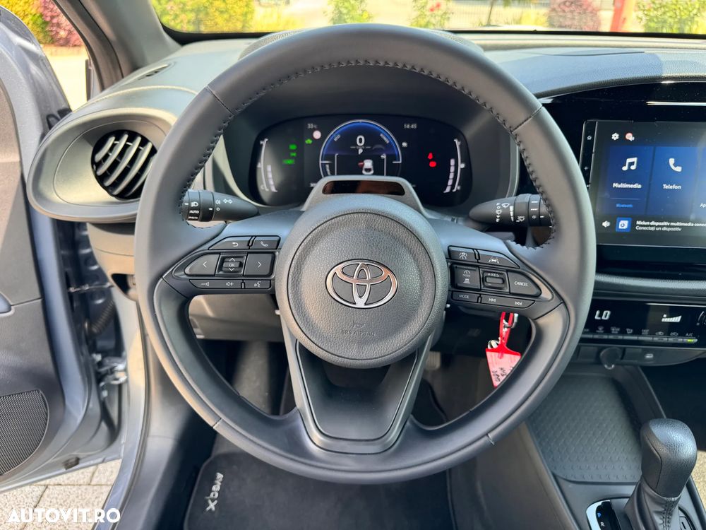 Toyota Aygo X 1.5l HEV 116CP Active - 12