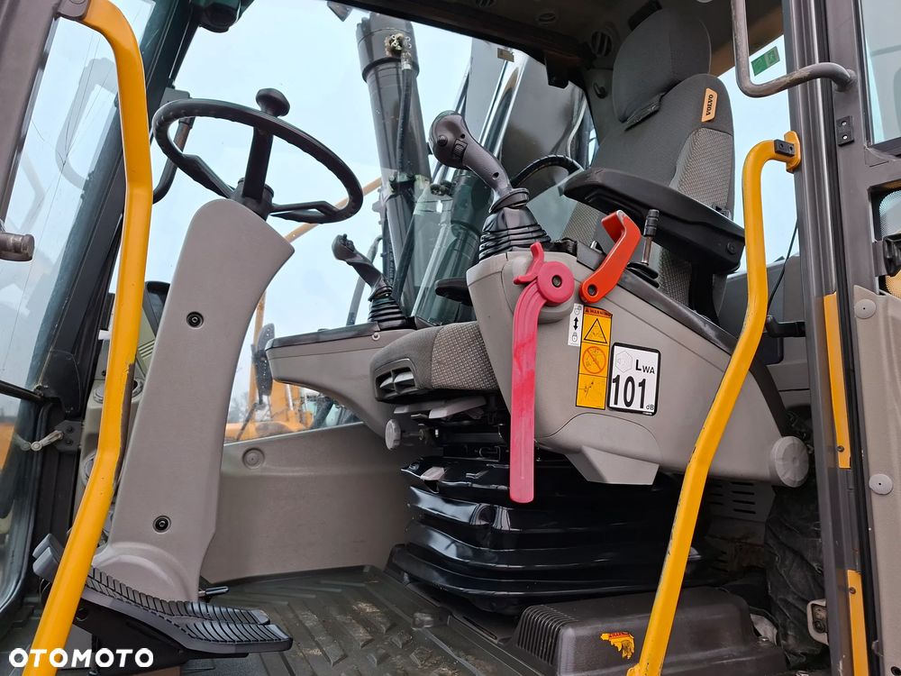 Volvo EW160C rok 2009 - 9