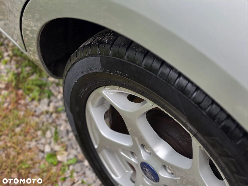 Ford Mondeo - 27