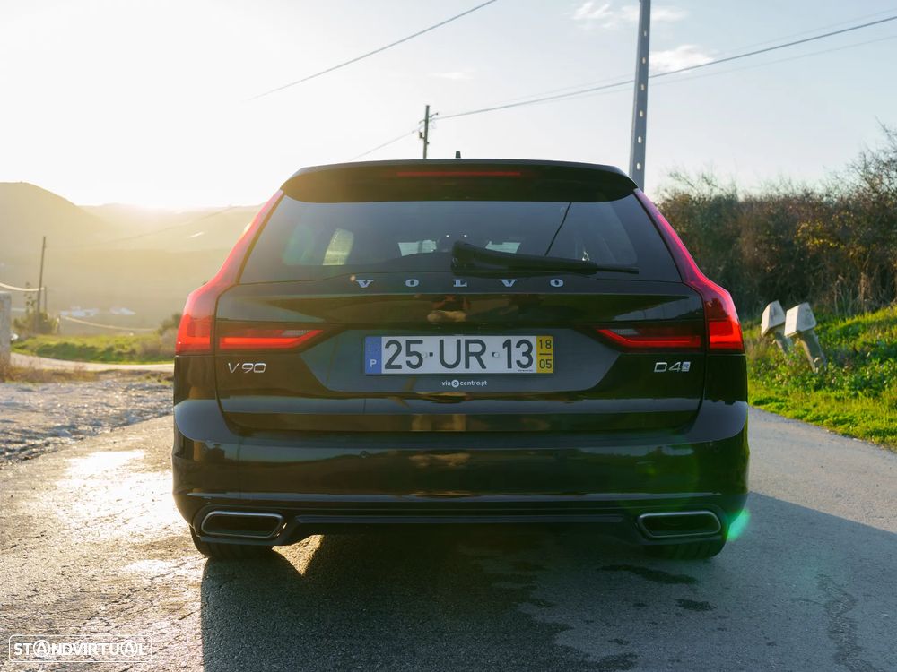 Volvo V90 2.0 D4 Momentum Geartronic - 10