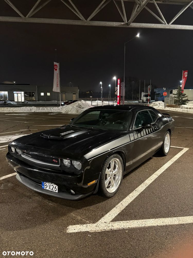 Dodge Challenger - 1