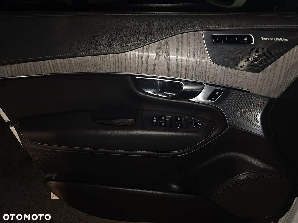 Volvo XC 90 - 11