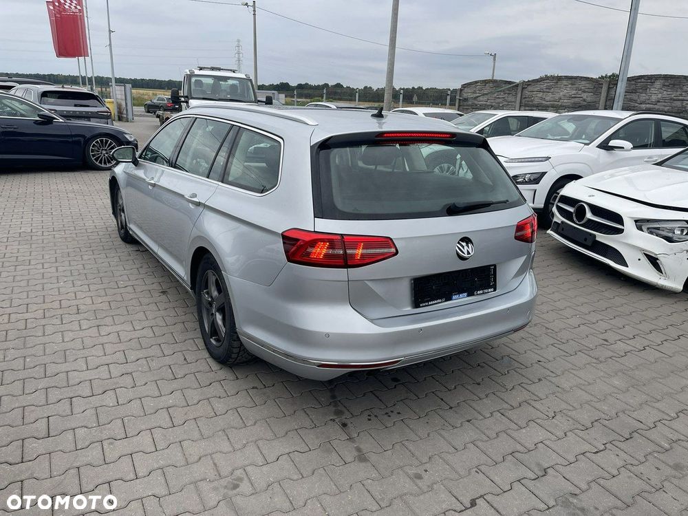 Volkswagen Passat - 3