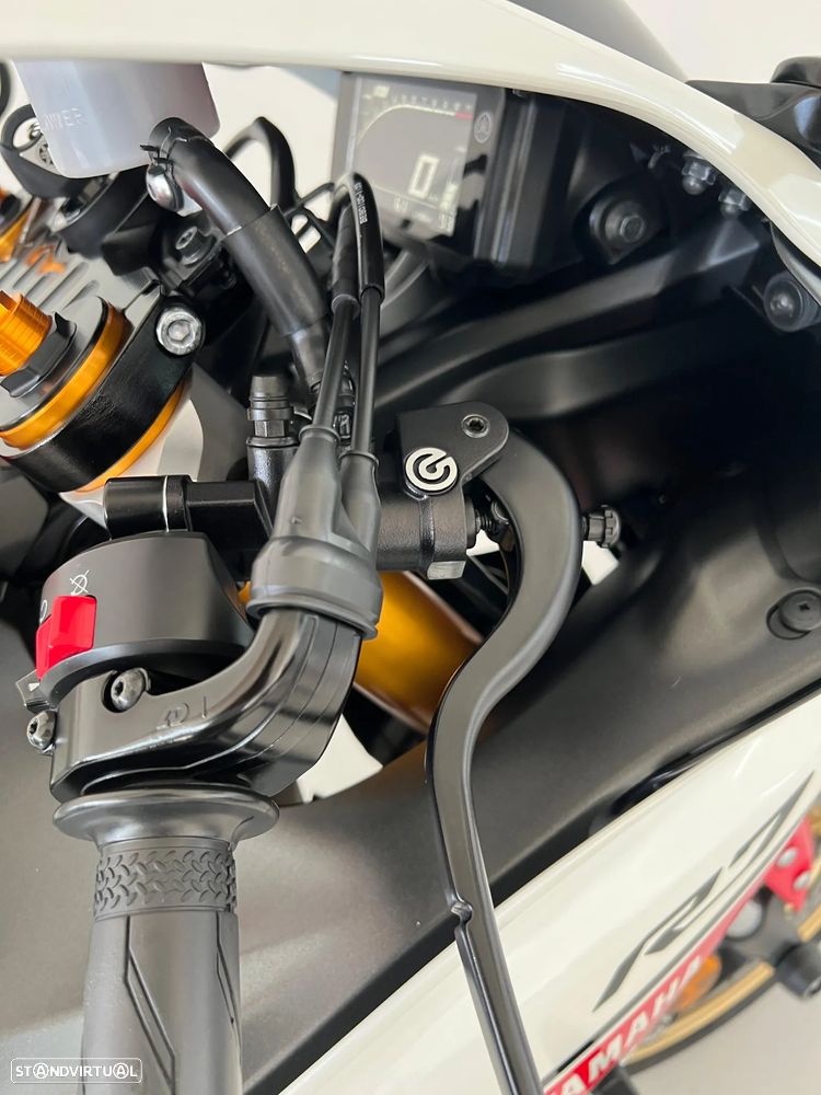 Yamaha R 7 - Edição 60º Aniversário - 11