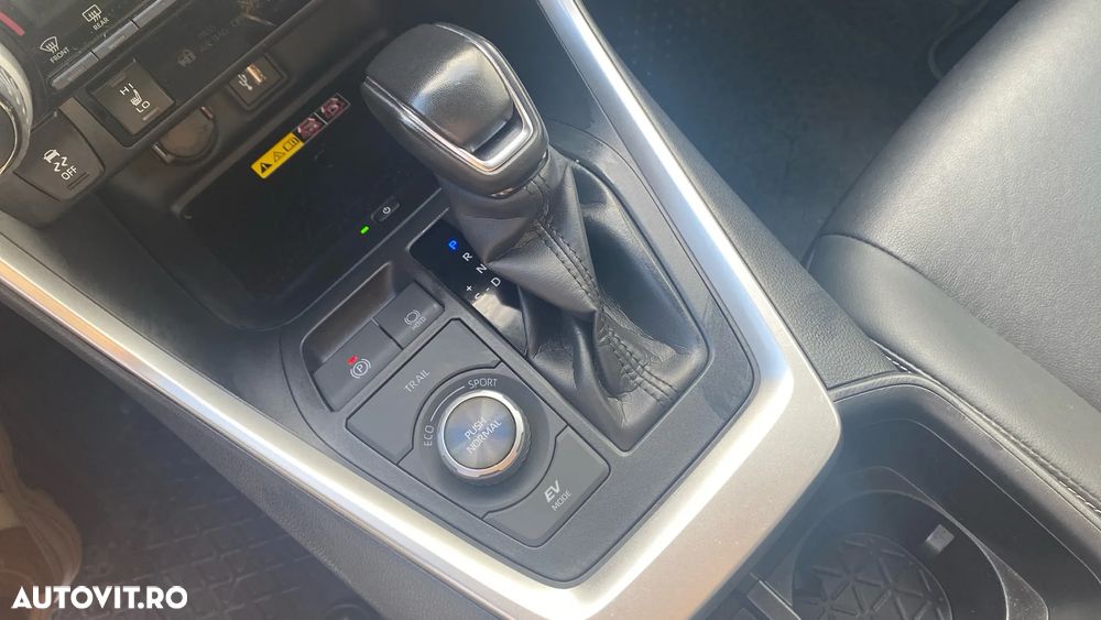 Toyota RAV4 2.5 VVT-iE 4x4 Luxury - 16