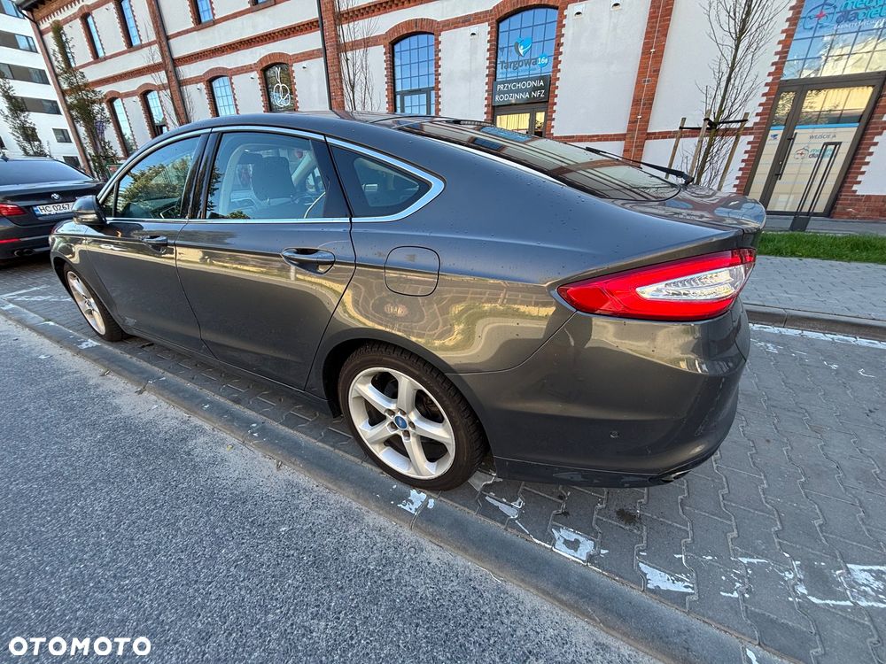 Ford Mondeo 2.0 EcoBoost Titanium X - 2