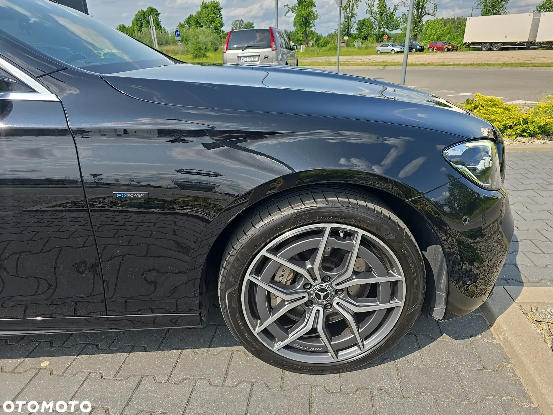 Mercedes-Benz Klasa E 300 de AMG - 3
