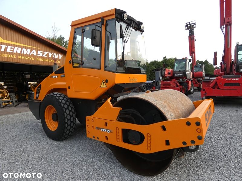 Bomag BW177D-4 / Walec Drogowy Guma - Stal / z Niemiec / 2600mtg / - 4