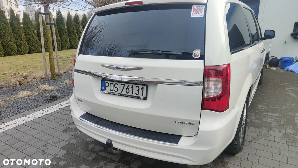 Chrysler Town & Country 3.6 Limited - 6