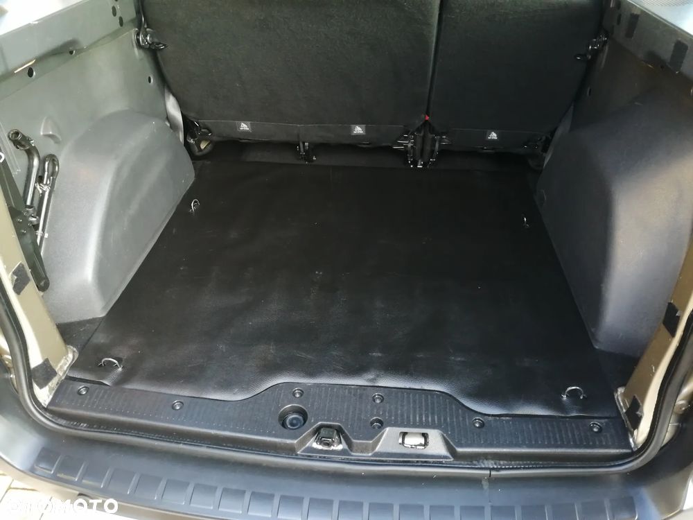 Dacia Dokker TCe 115 N1 Stepway Celebration - 29