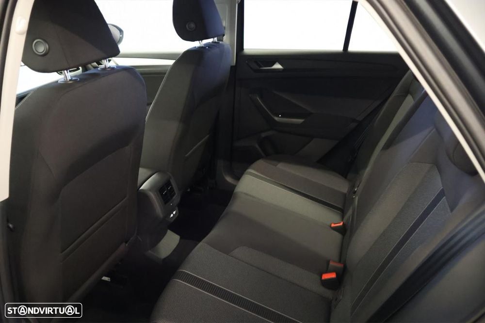 VW T-Roc 1.5 TSI Urban DSG - 20