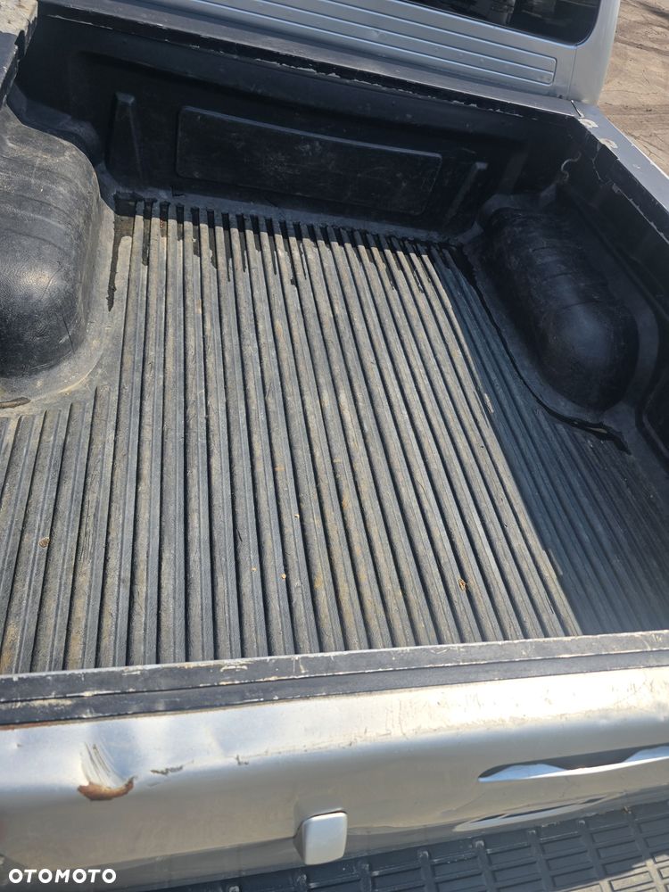 Toyota Hilux - 8