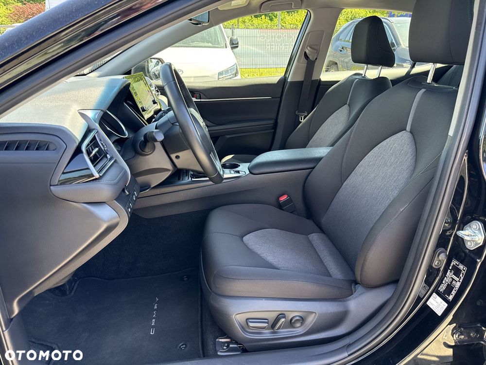 Toyota Camry 2.5 Hybrid Comfort CVT - 12