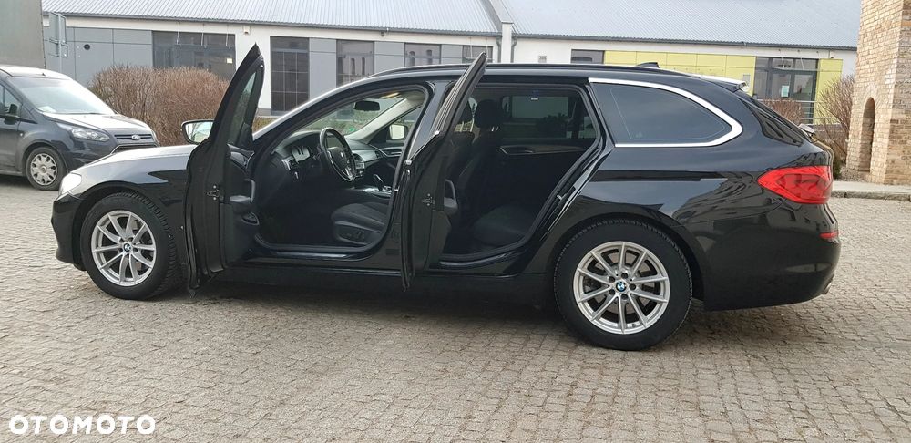BMW Seria 5 520d M Sport Edition - 11