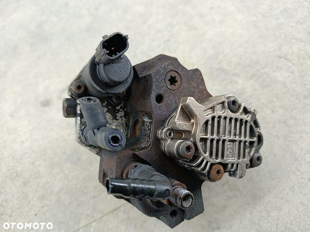 POMPA WTRYSKOWA OPEL VIVARO A 8200170377 0445010033  BOSCH 2.5 DTI - 4