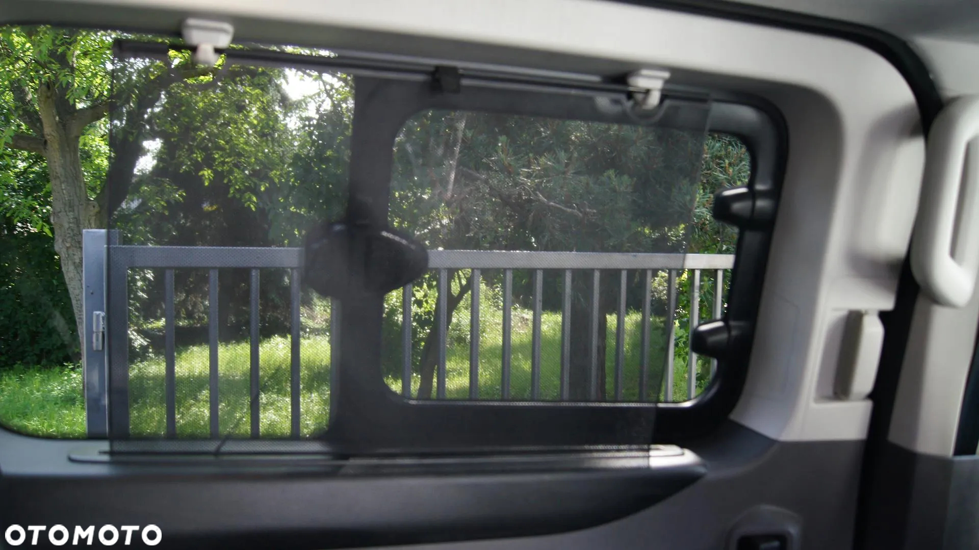 Ford Tourneo Custom 2.0 EcoBlue L2 Shuttle Bus Titanium - 23
