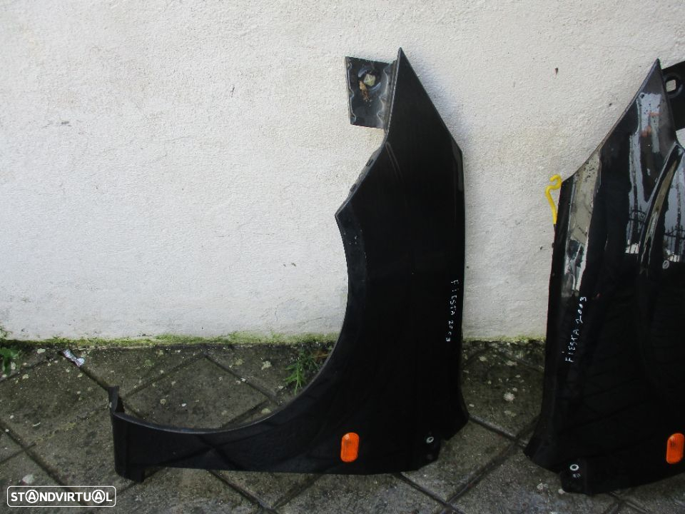 Guarda Lamas Ford Fiesta Esquerdo 2002 a 2005 - 2