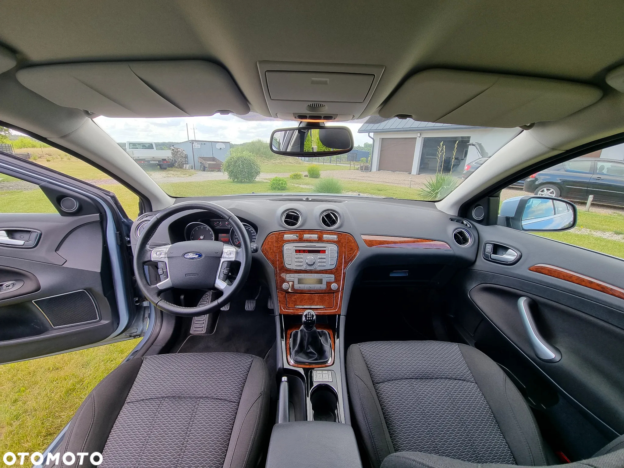Ford Mondeo 2.0 Ghia - 8