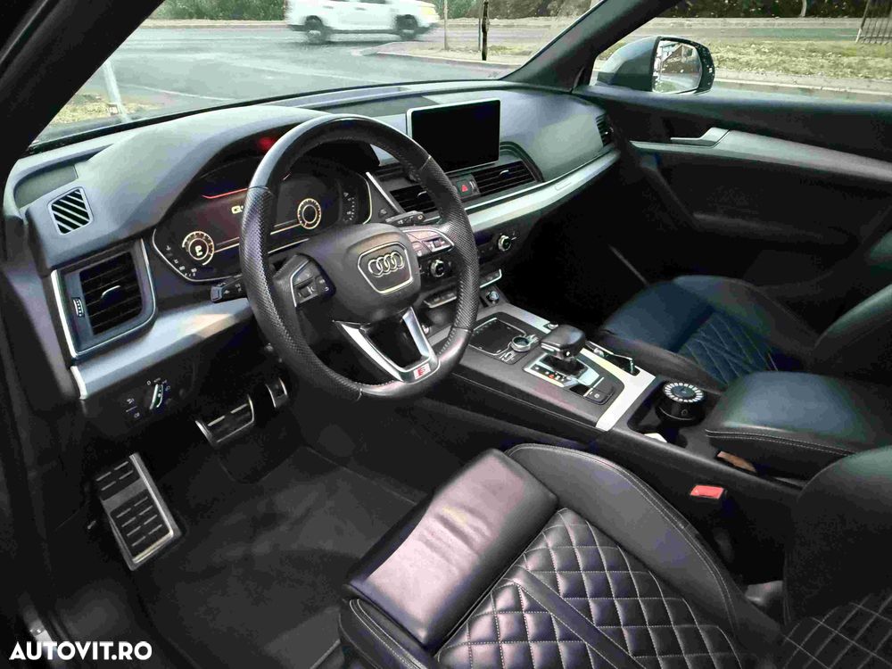 Audi Q5 2.0 40 TDI quattro S tronic Design - 16