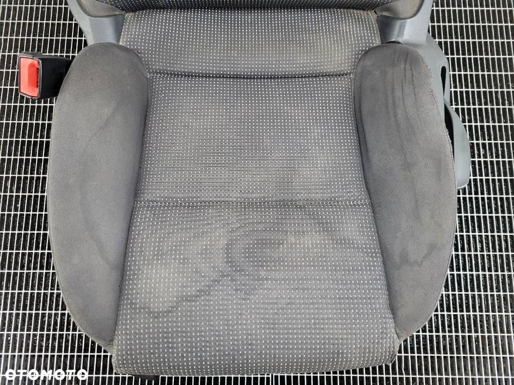 FOTEL LEWY AUDI A3 8P 5D SPORTBACK EUROPA - 2